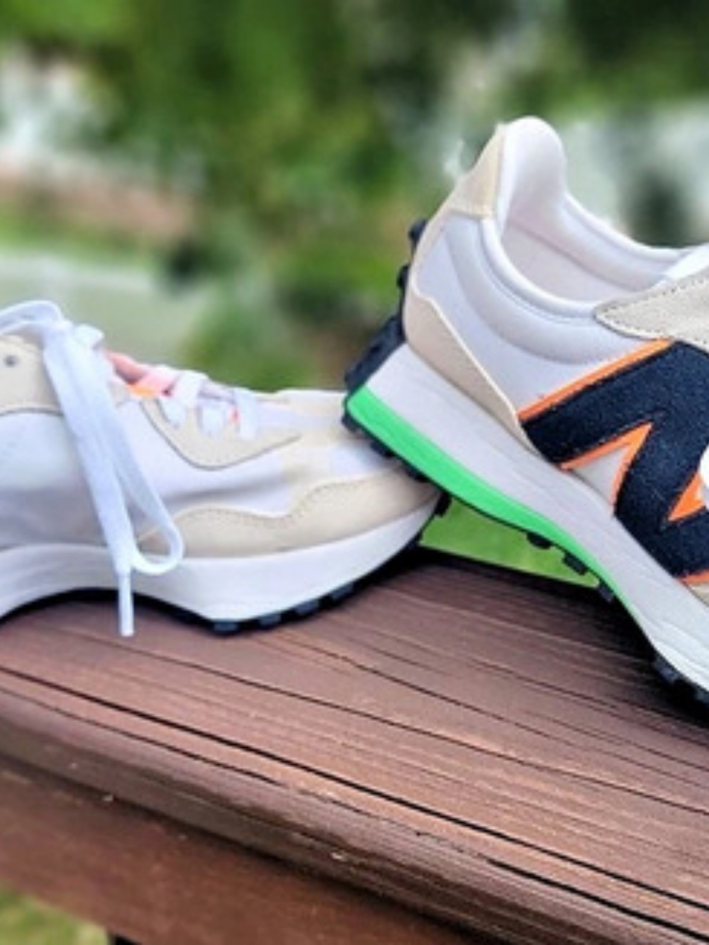 New Balance 327 Women's Sneakers White Gray US 7.5 Like New